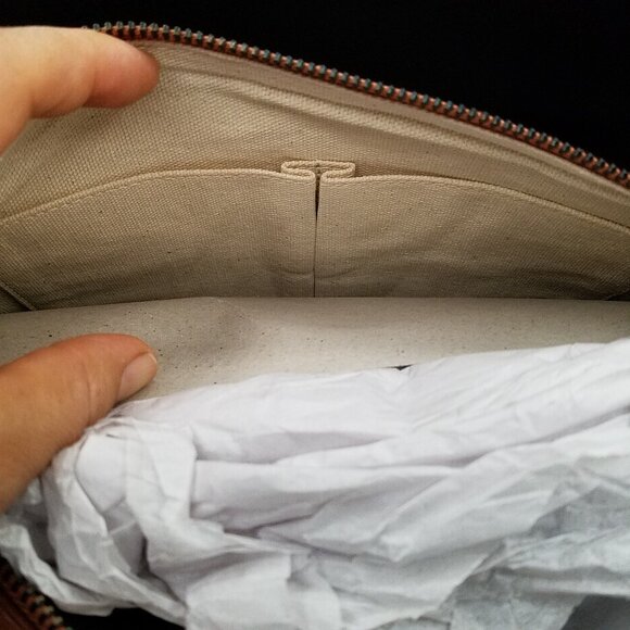 👜 Frye Melissa Crossbody Bag – Apricot – 100% Leather – NEW (Small Mark Noted) - Picture 11 of 16